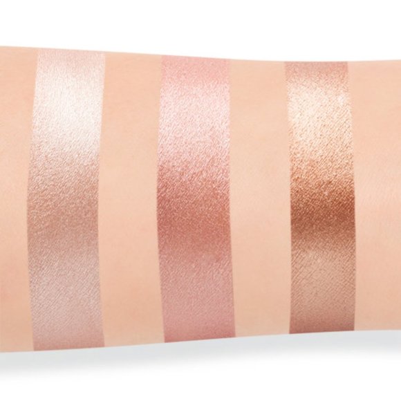 BOGO COVER | FX Spotlight Loose Powder Highlighter - Picture 11 of 14